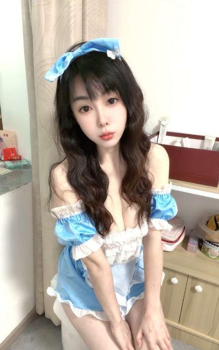 性感妖娆小少妇