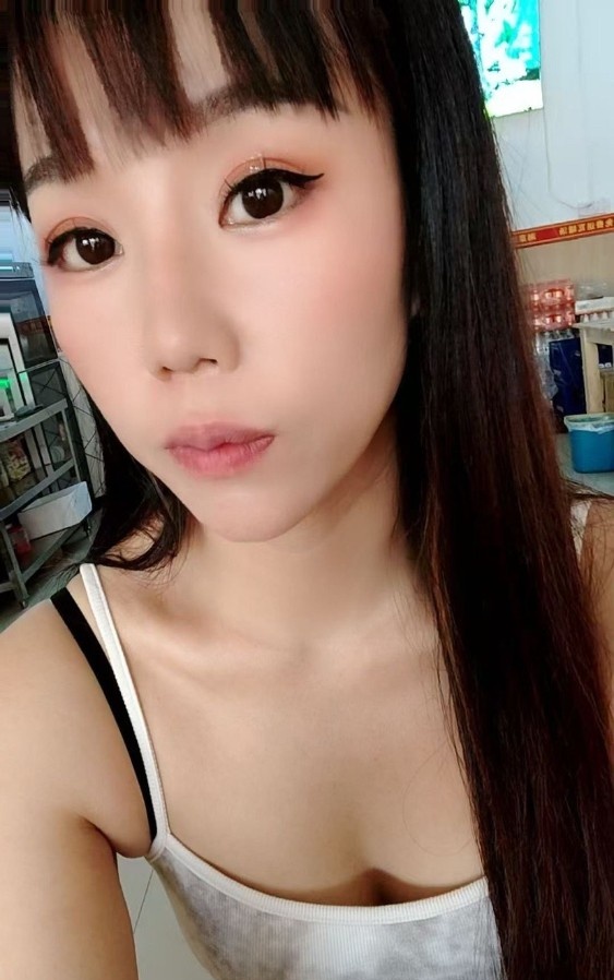 白云骚妹容容