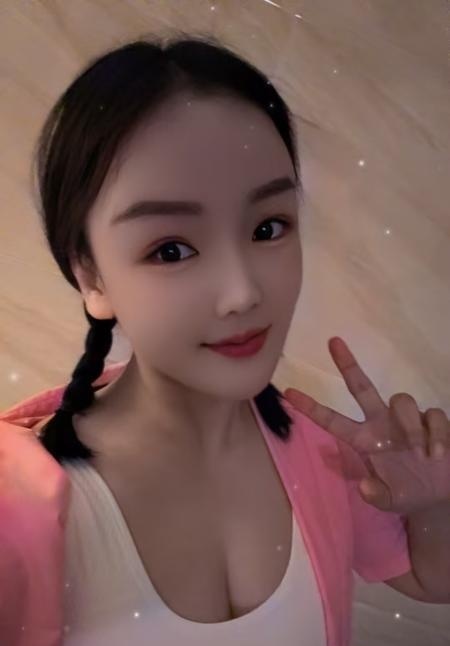 纯欲小姐姐依依