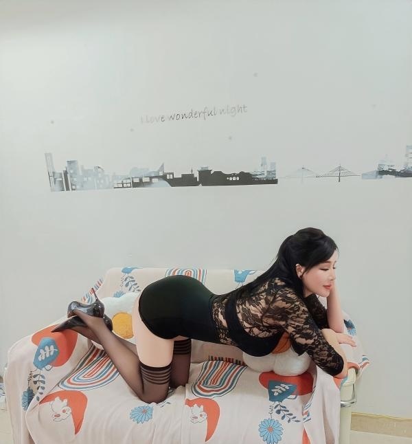 性感美腿少妇