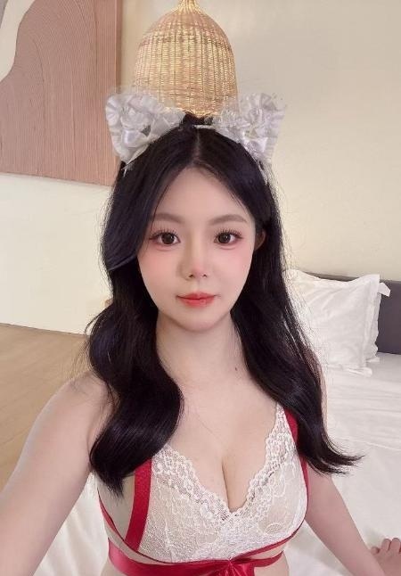 情趣诱惑艾娜老师