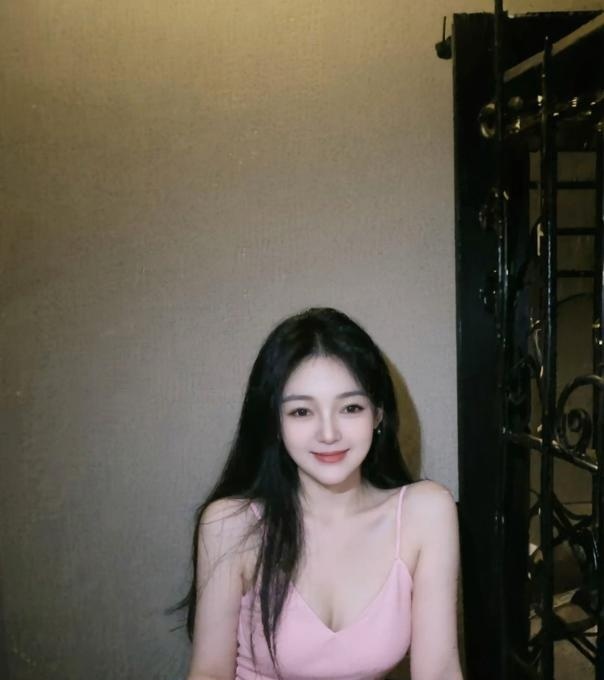 美臀后花园西西
