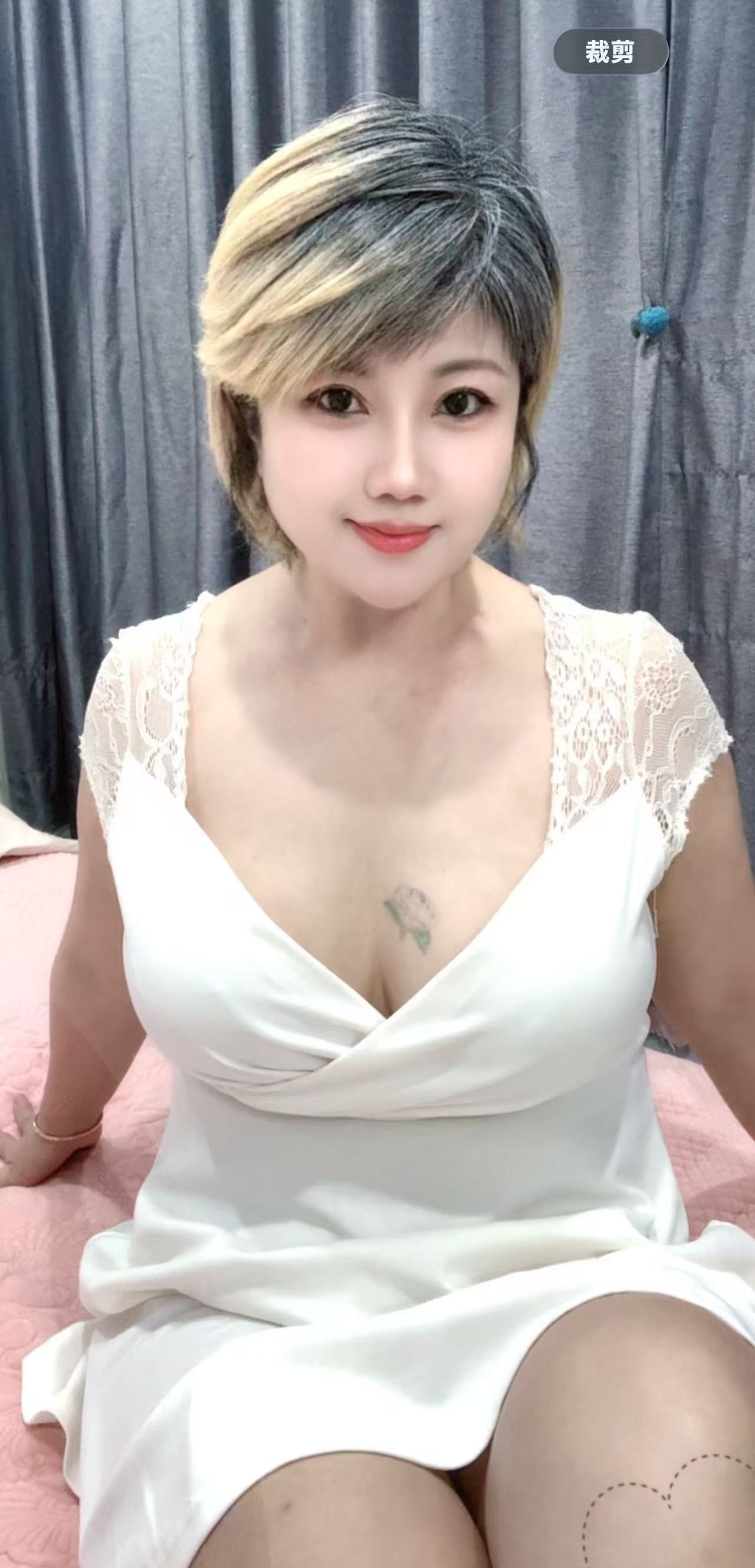 宝安大臀小贝