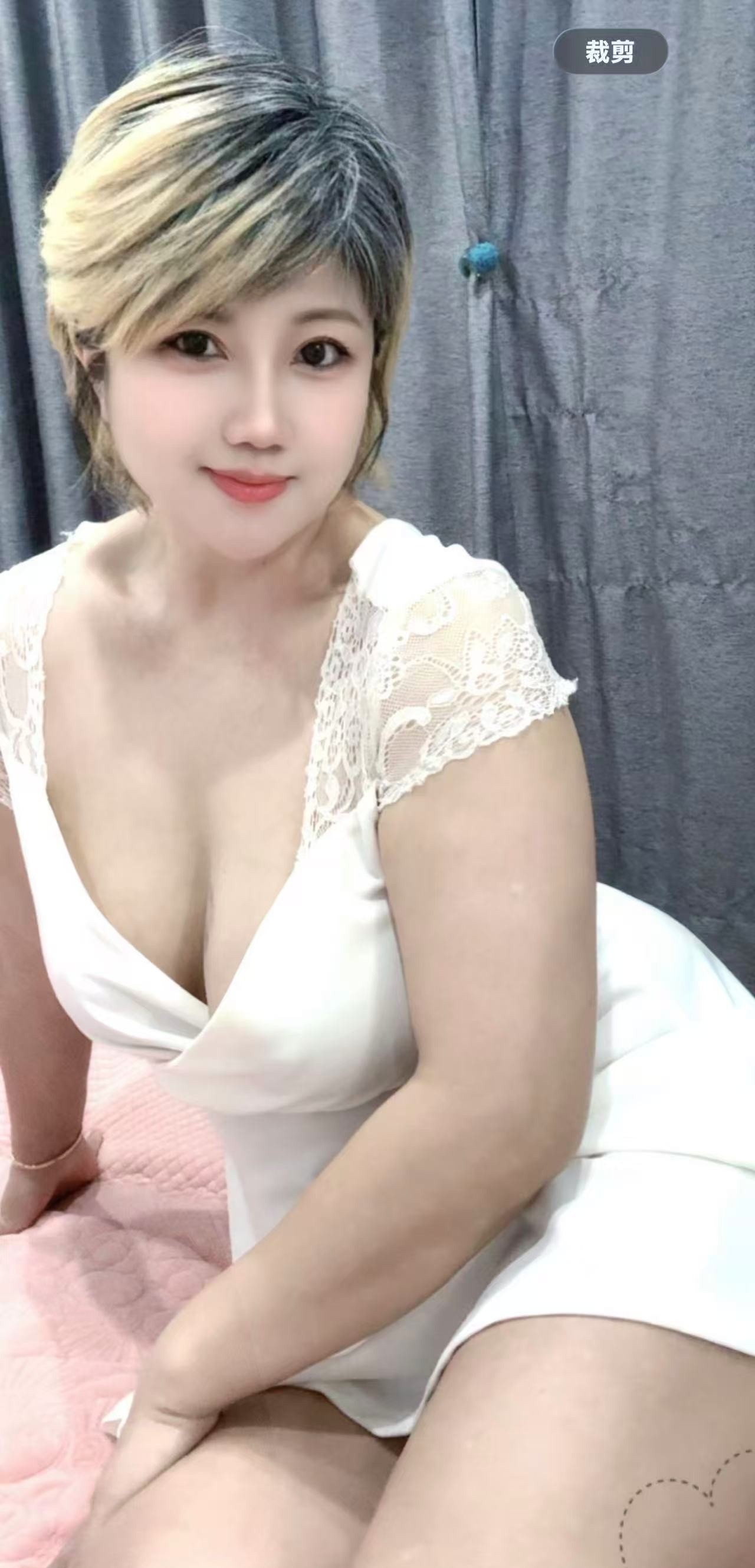 宝安大臀小贝