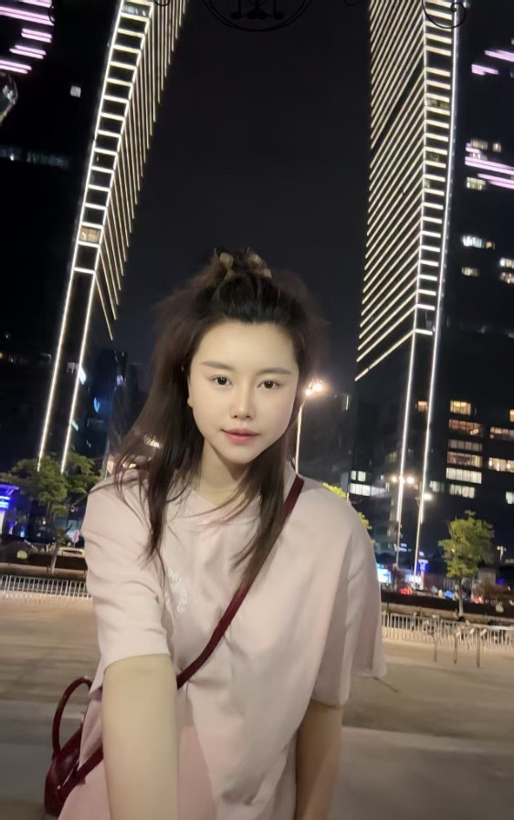 姑苏大胸辣妹多多