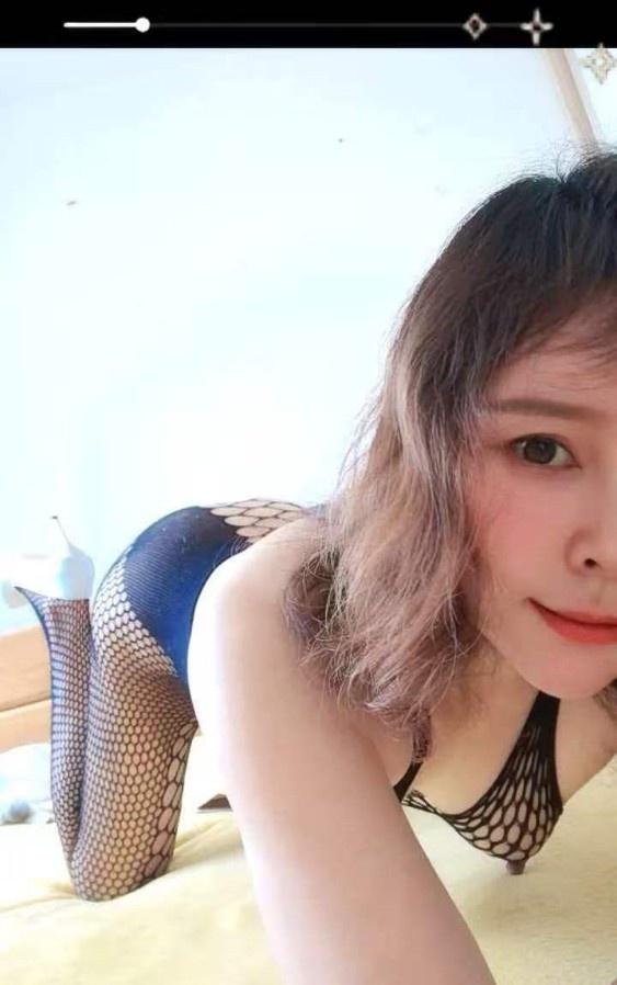 短发网袜骚妇