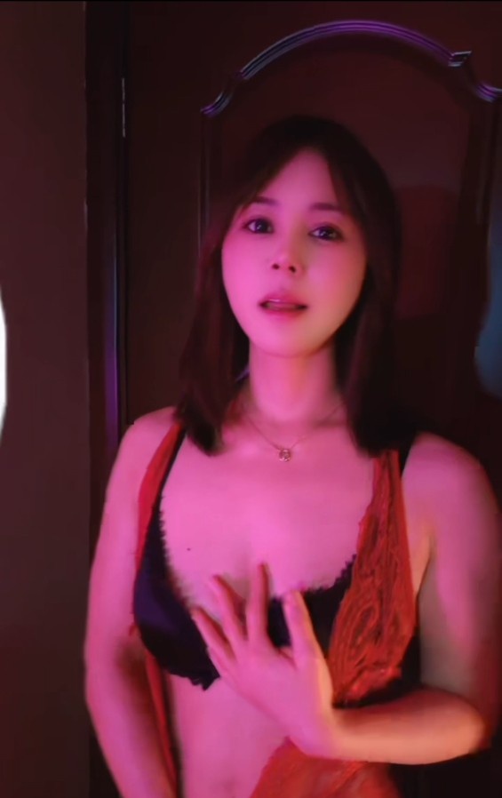 恋爱感爆棚骚情妇