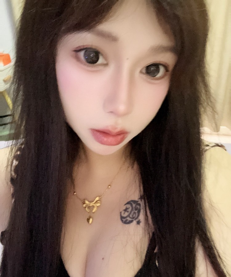 性感丰乳美少妇