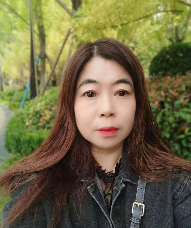 经济实惠的大奶熟妇