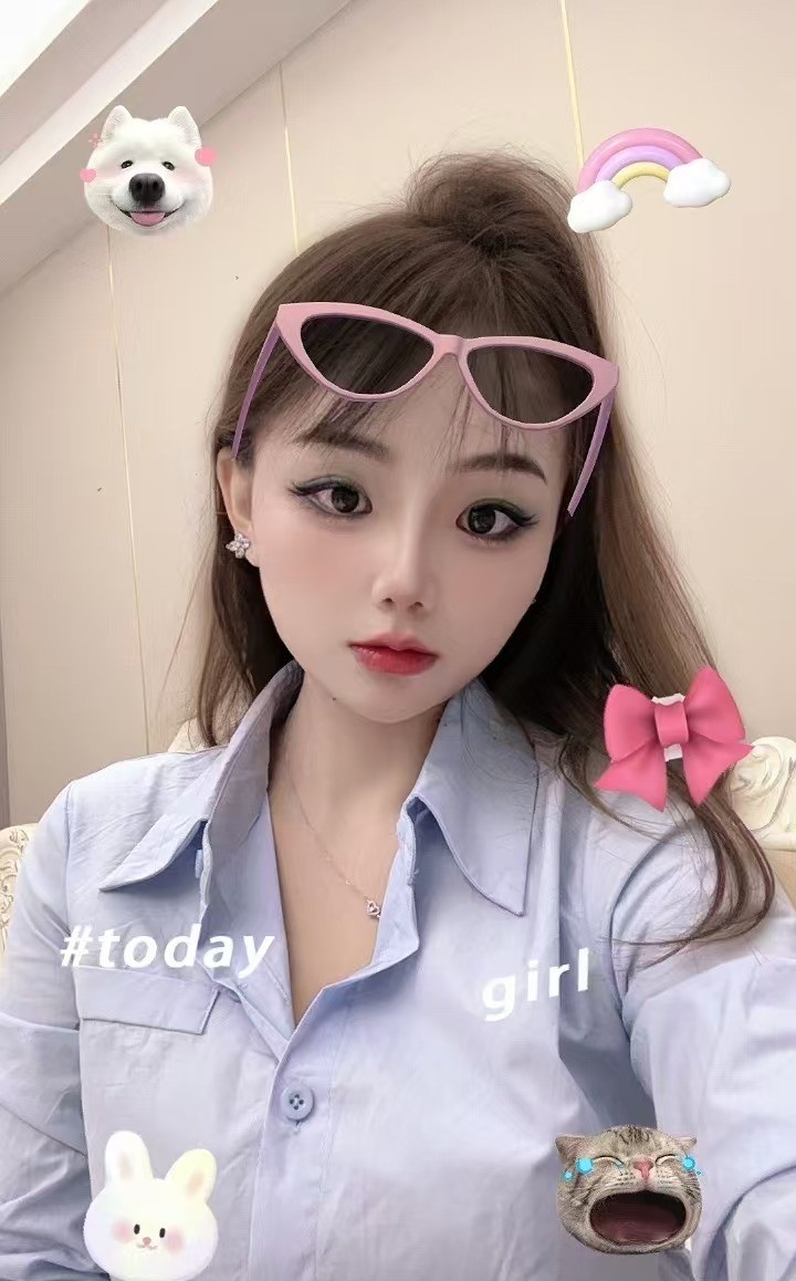 童颜美妆小恬欣