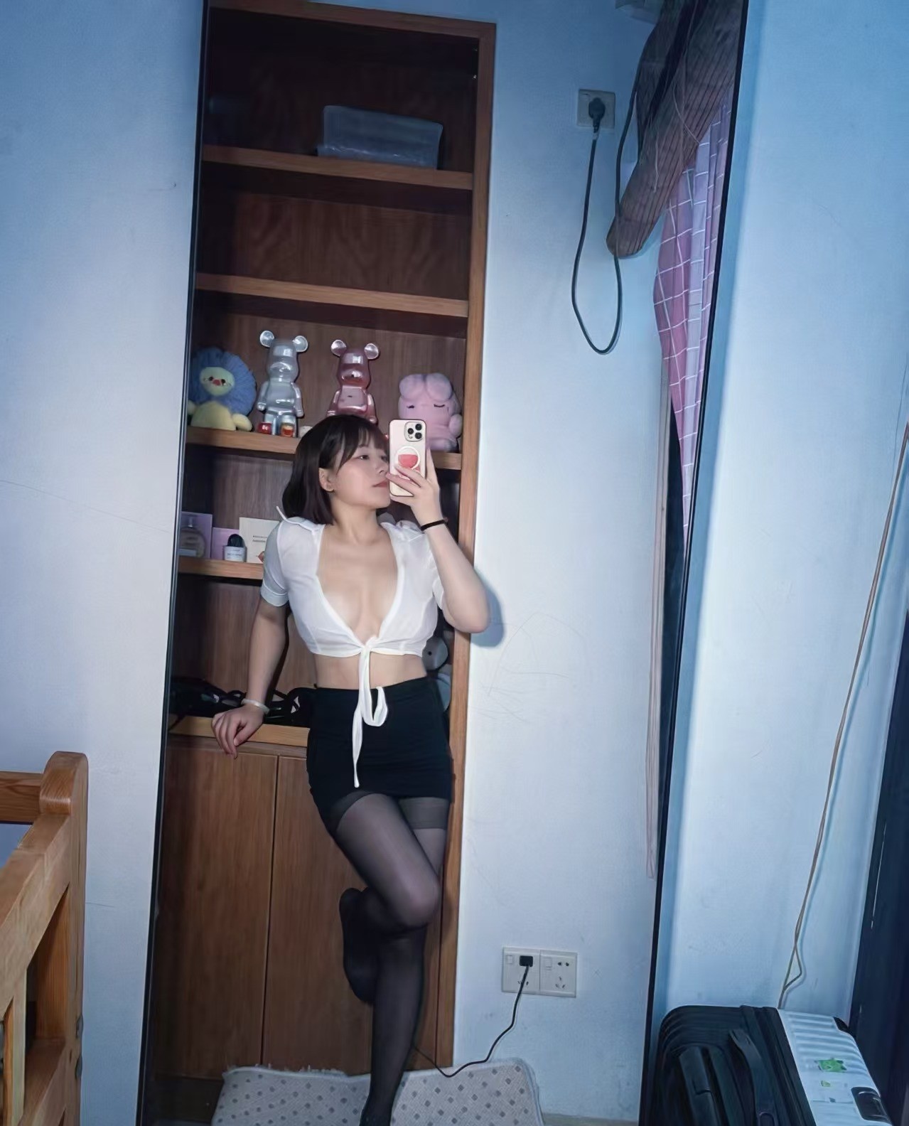 翘臀一线天宝宝