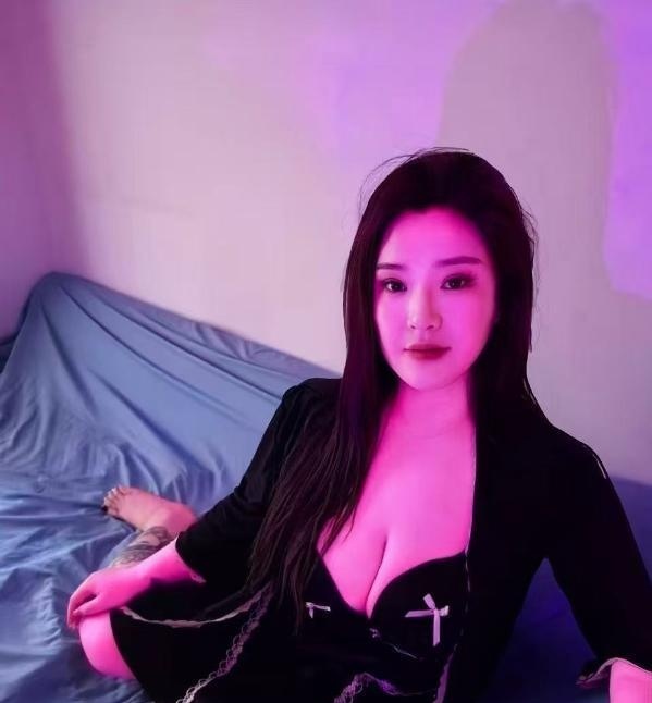 铁西大波性感少妇