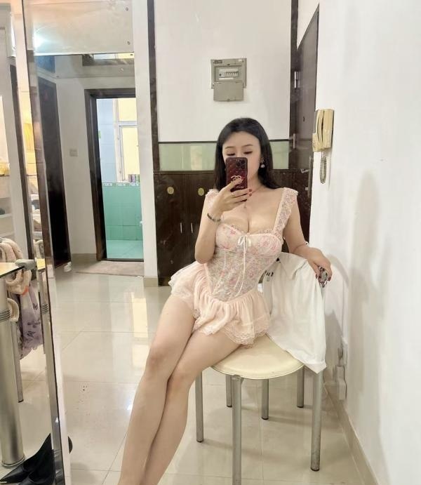 高颜值性感小雅