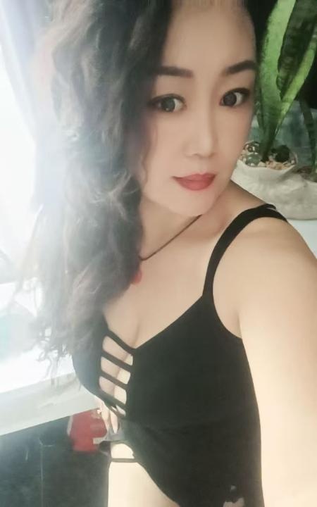 番禺丰满熟女水床服务