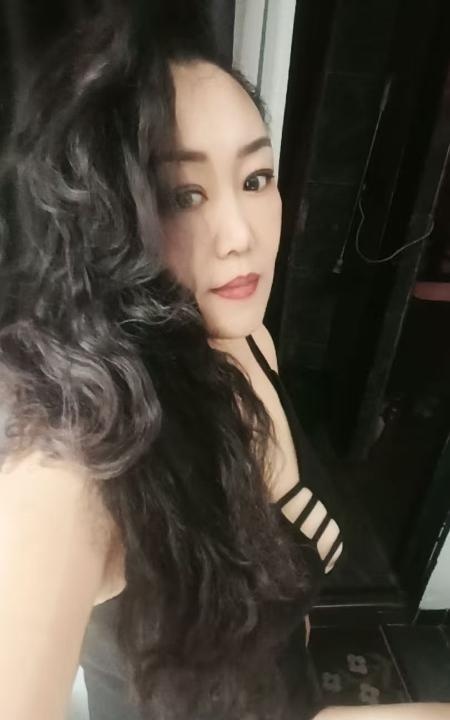 番禺丰满熟女水床服务