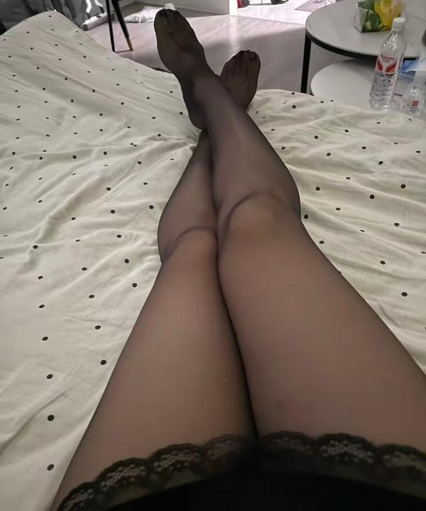 黑丝长腿服务系