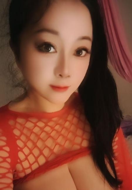 特色飞人巨乳骚妇