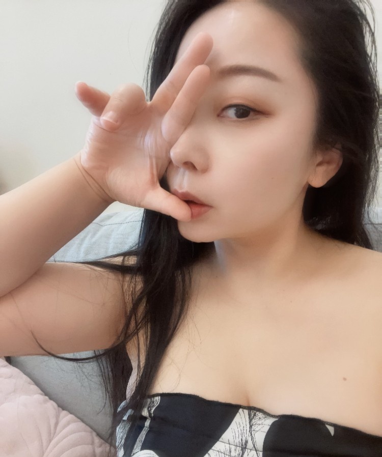 大胸蜜臀