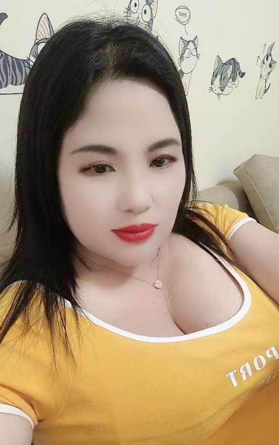 刚来上海的熟女大奶贱母狗