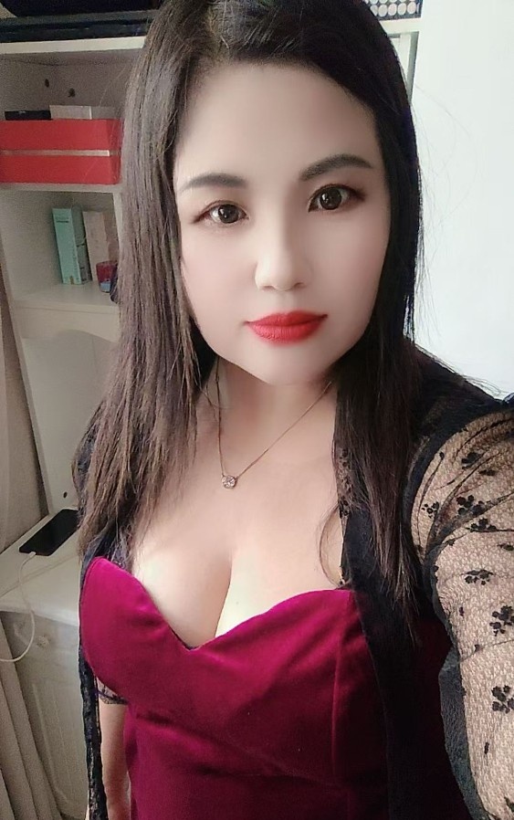 刚来上海的熟女大奶贱母狗