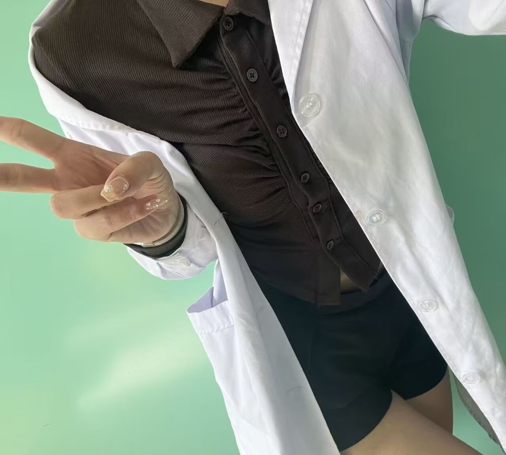 反差婊医生婉月