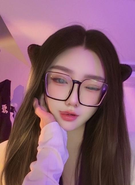 蜀山美臀萱妹子