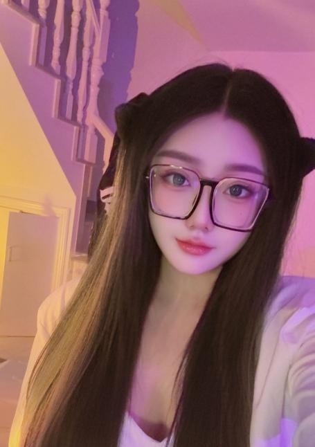 蜀山美臀萱妹子
