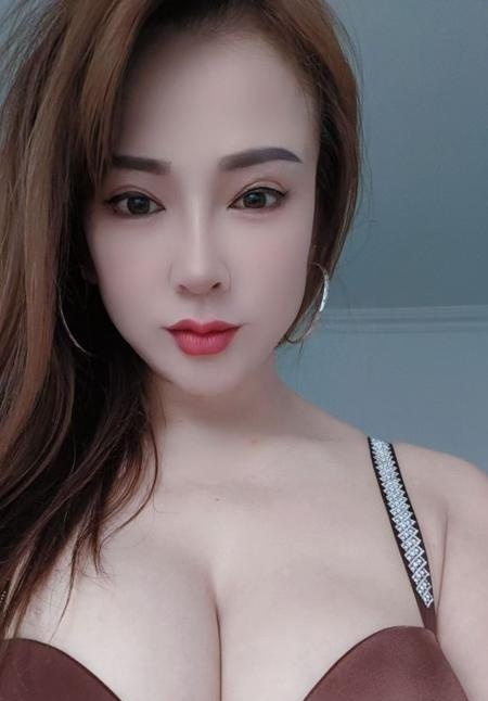 白俄混血E奶大胸