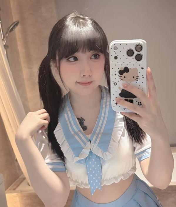 可爱迷人小萝莉爱宝