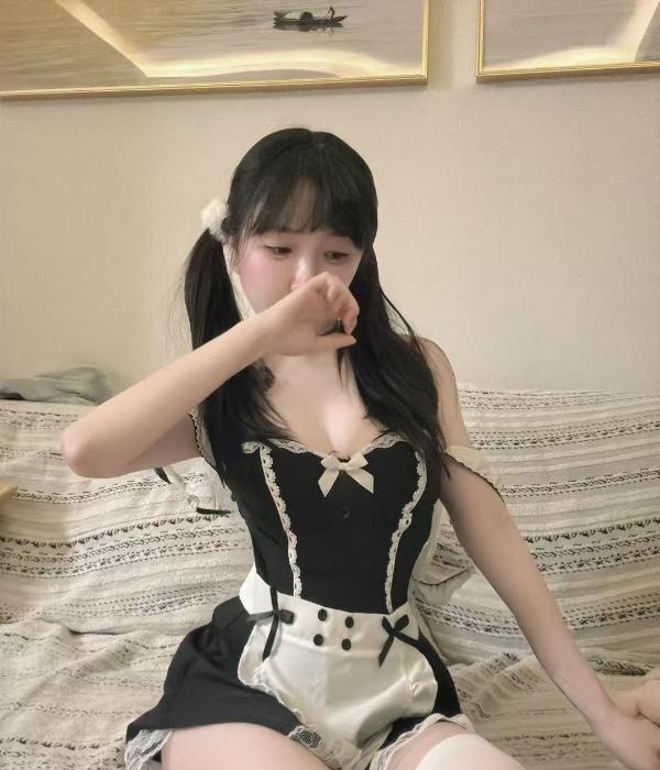 可爱迷人小萝莉爱宝