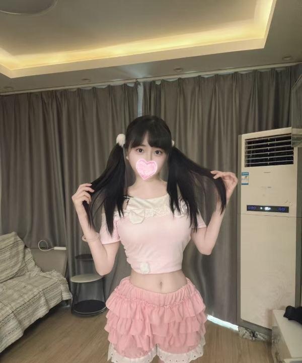 可爱迷人小萝莉爱宝