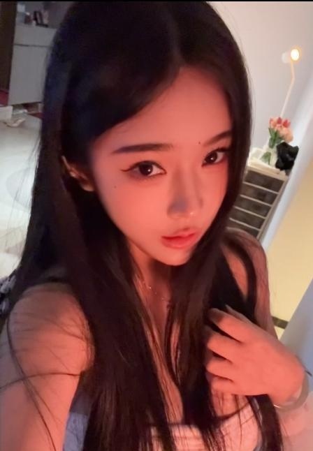 东站巨乳颜值小乔