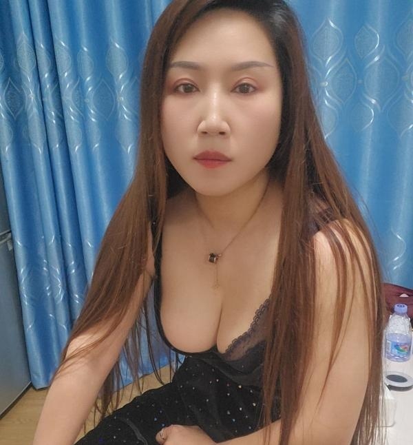 风情爆乳雪雪