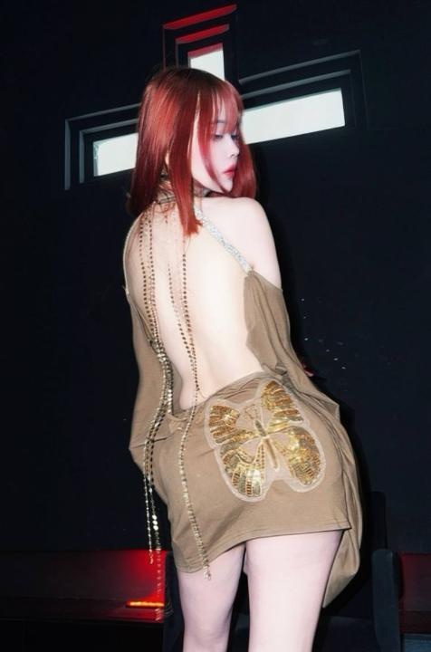 风骚完美身材馨菲