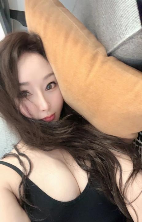 南站御姐小柒