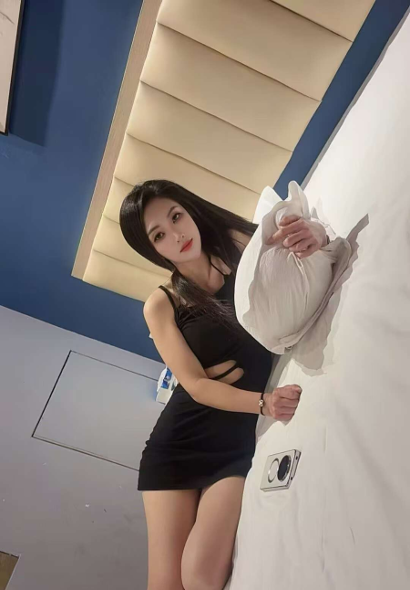 床感好大臀骚气少妇