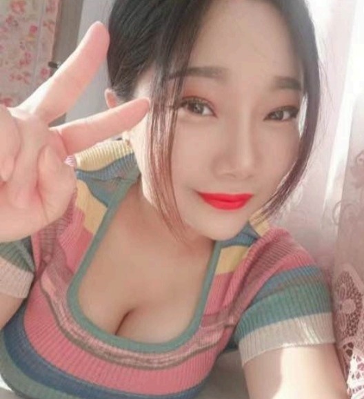 大胸少妇