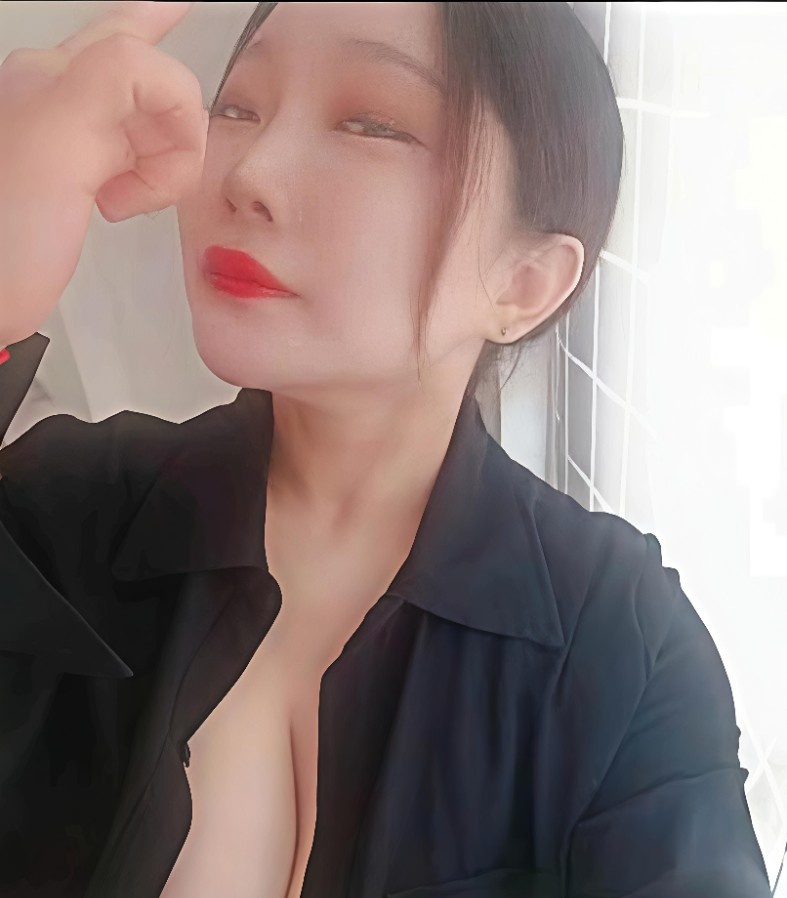 大胸少妇
