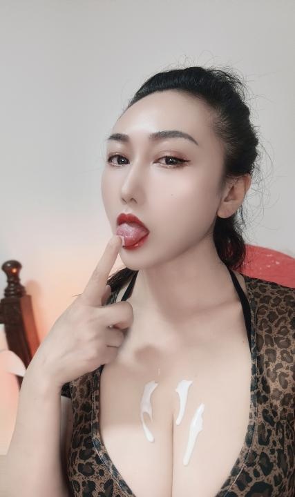 大奶母狗