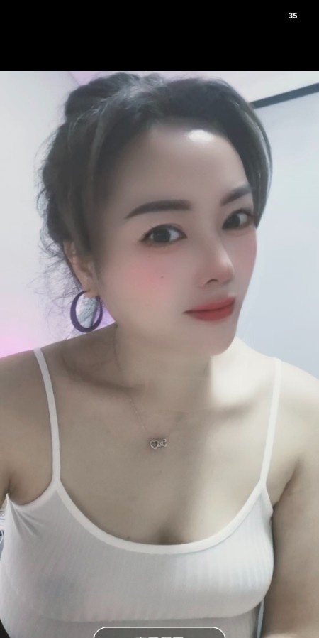 鼓楼大臀妹