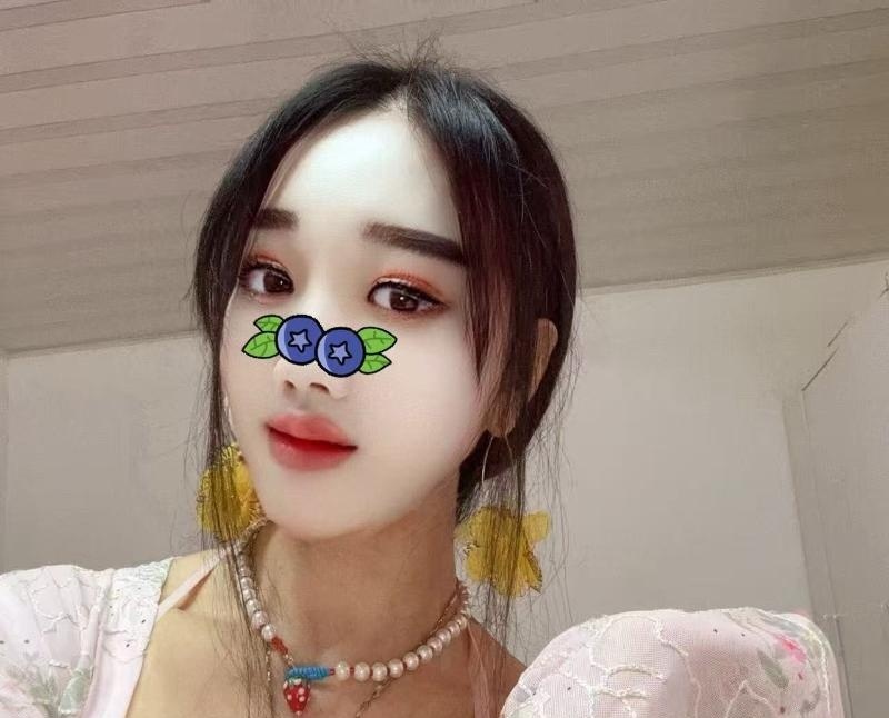 武汉翘臀大胸小女友
