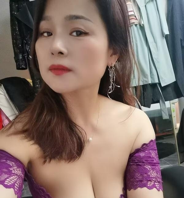 建邺风情韵味老板娘