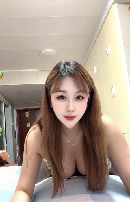 温柔性感魅力的娇儿