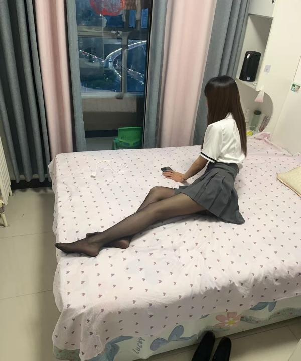中原区长腿少妇