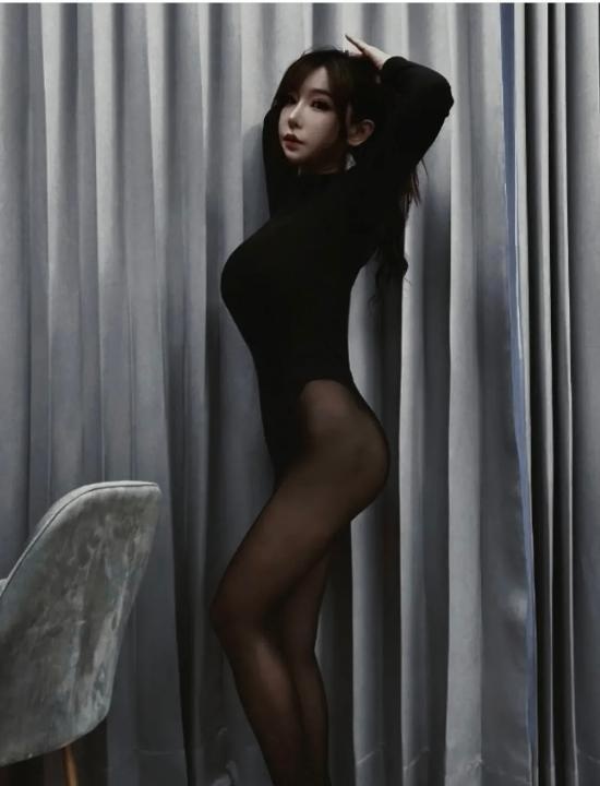 丰满爆乳御姐