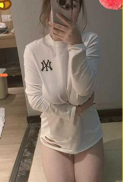 一个大奶的宝藏女孩