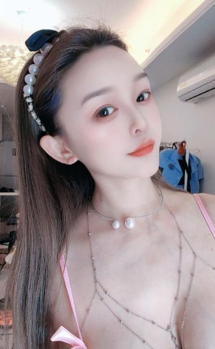 龙华E奶丹妮