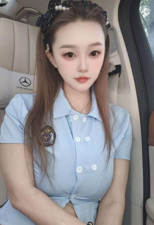 龙华E奶丹妮