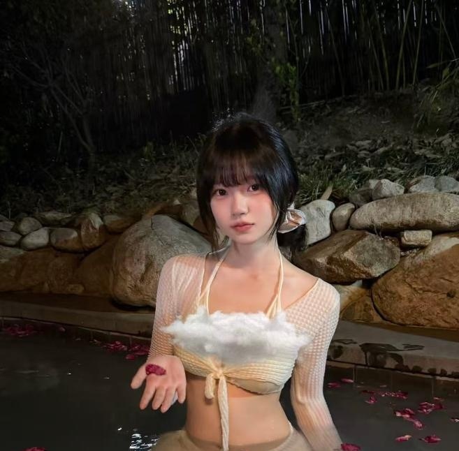 清纯闷骚悠悠