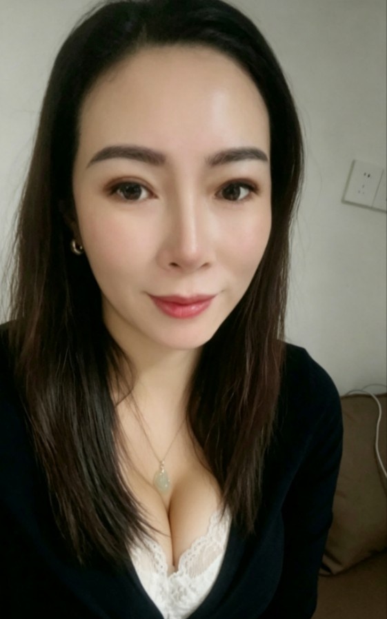 再次出击气质少妇
